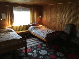 Хостелы Tolli Hostel & Holiday House Валга Двухместный номер с 2 двуспальными кроватями — номер 6-1